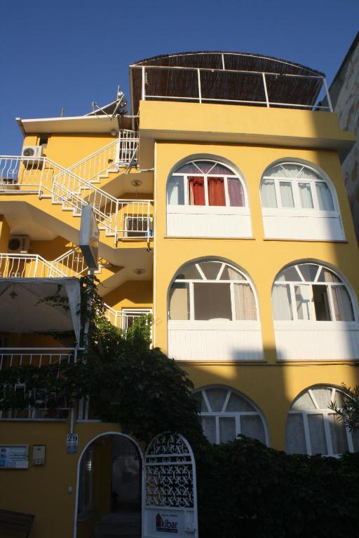 Kibar Apart Pansiyon Kusadasi Luaran gambar