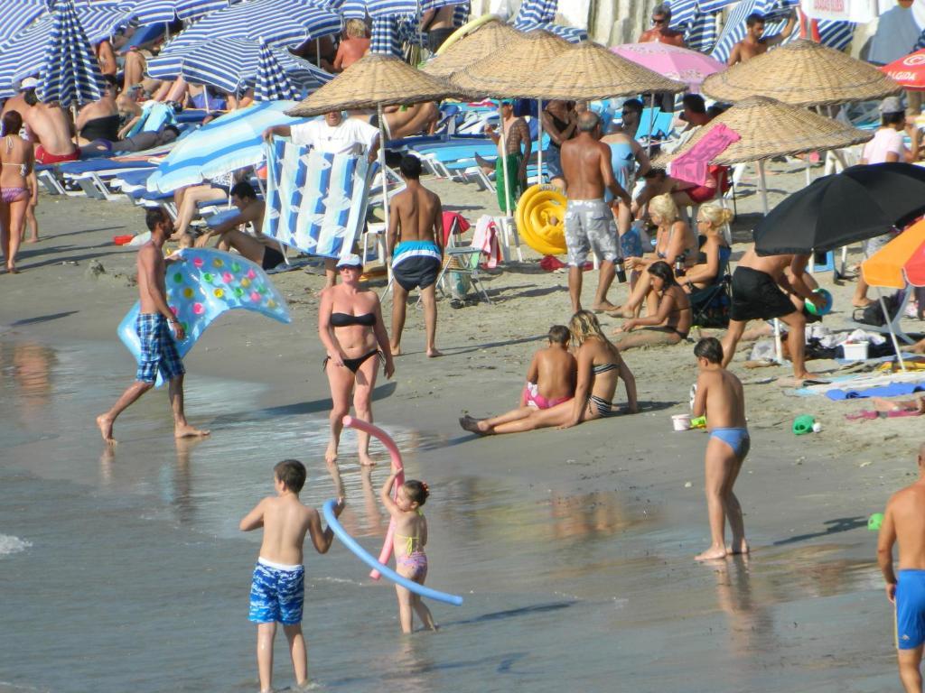 Kibar Apart Pansiyon Kusadasi Luaran gambar