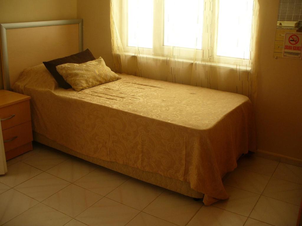Kibar Apart Pansiyon Kusadasi Bilik gambar